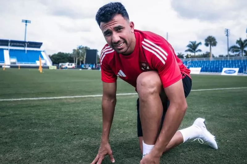 محمود حسن "تريزيجيه" لاعب الأهلي